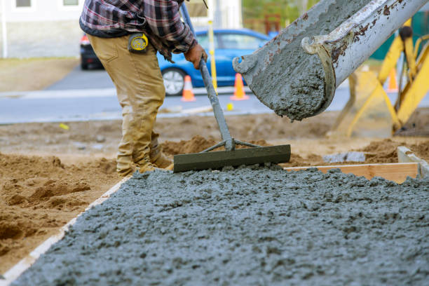 Best Concrete Driveway Installation  in Riverbank, CA